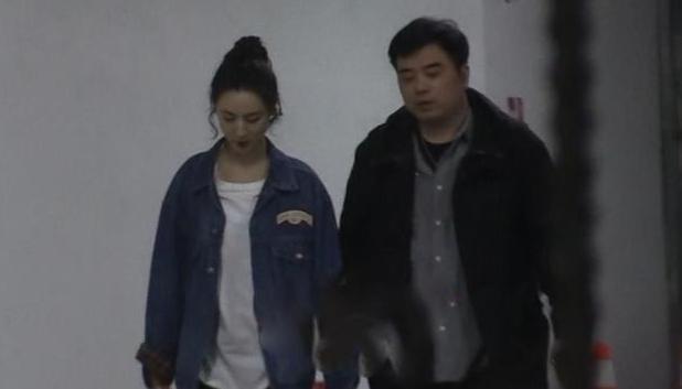 李宇春最新图片揭秘，小巷深处的独特风情与隐藏的特色小店