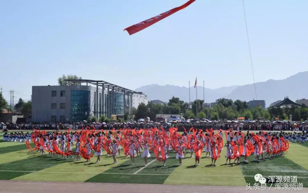 最新红歌广场舞，舞动自信，展现学习变化的力量