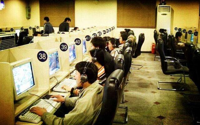 最新网战，键盘下的友情与家的温馨时光
