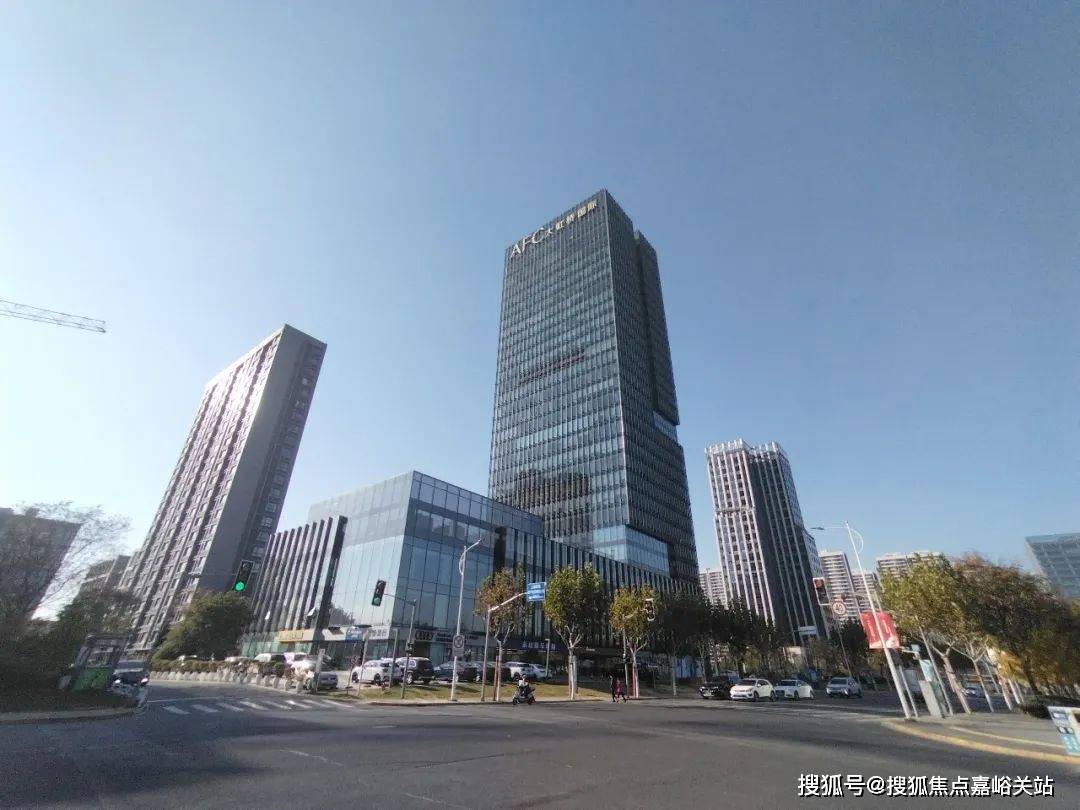 中心国际最新动态速递，全球消息一览无余！