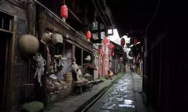 洪雅论坛最新消息揭秘，巷弄深处的特色小店探秘之旅（2017年）